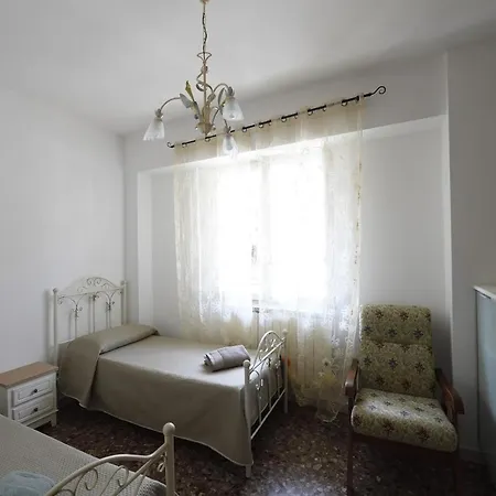 Alloggio Turistico Zio Benny Fondi